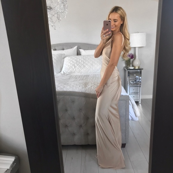 LAST ONE!!! V-Neck Halter Maxi Bodycon Backless - Picture 5 of 8